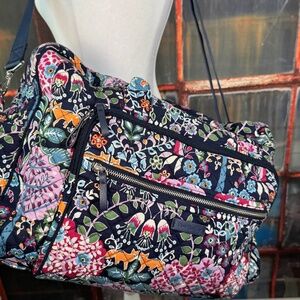 Vera Bradley Weekender Travel Bag Fox Forest Quilted Duffle Carry On
